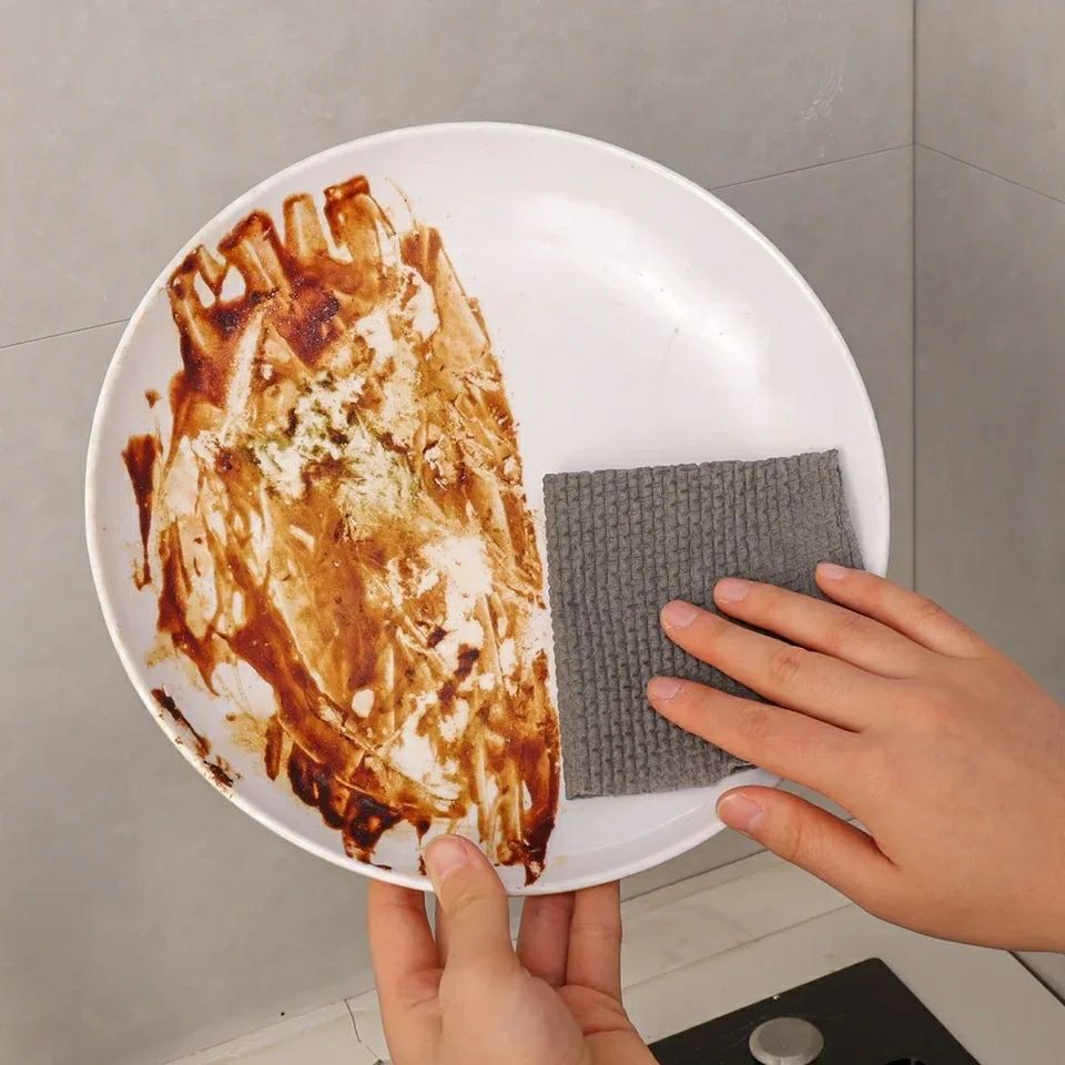 رول فوط ميكروفايبر رمادي – 25 فوطة تنظيف قوية في لفّة واحدة