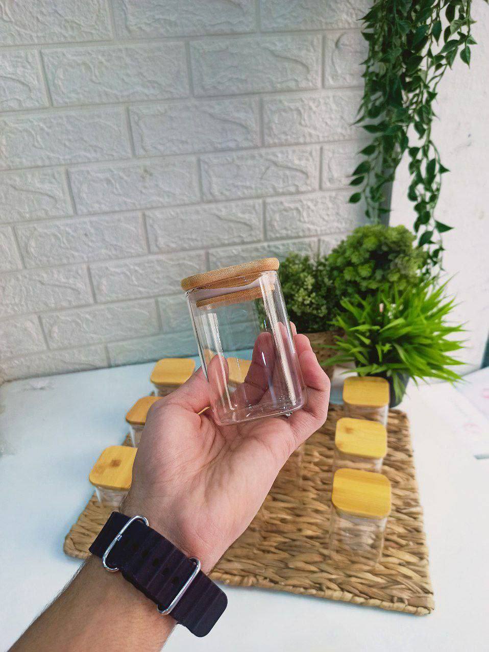 برطمان التوابل الزجاجي المستورد – تصميم مربع أنيق بحجم كبير 250ml 🧂✨