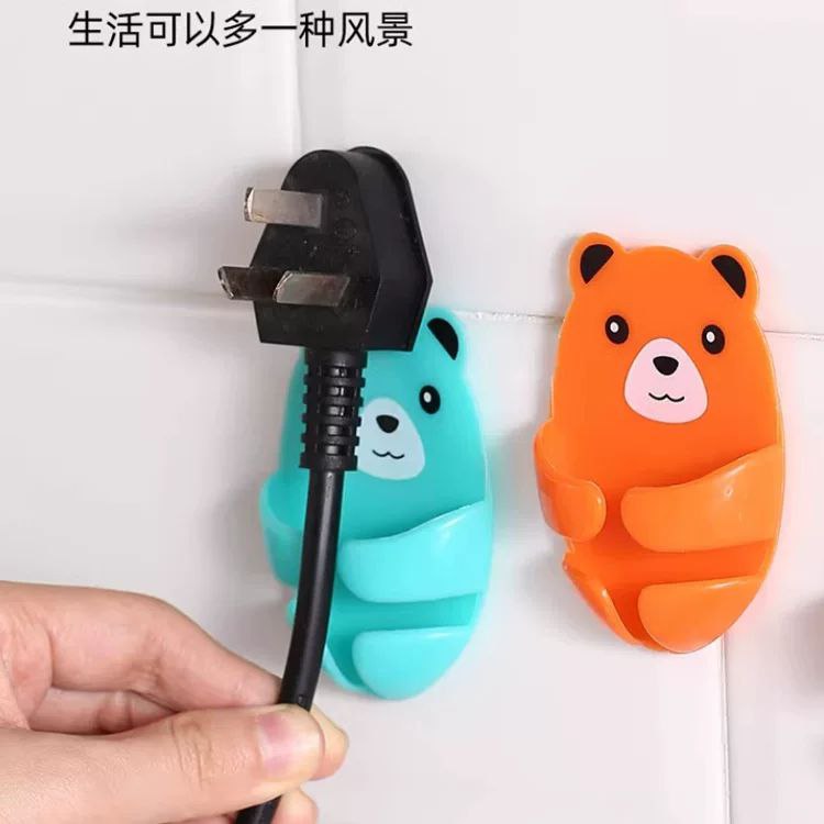 باكت حامل فيشة بلاستيك 4 قطع – تنظيم ذكي لكل مكان بأشكال دبدوب ظريفة